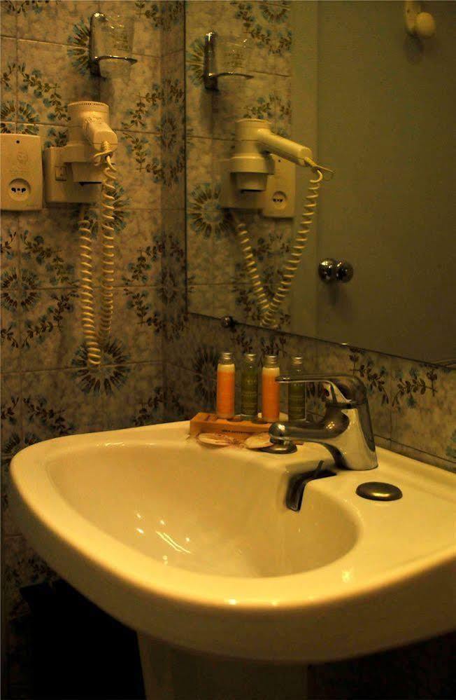 Cit'Hotel La Residence Nancy Bagian luar foto